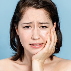 顎の痛み　顎関節症